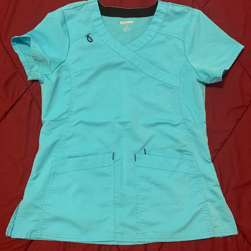 Scrub Top - Picture 2 of 4